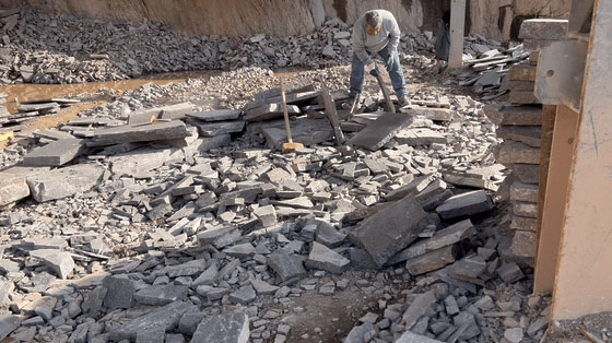 Pohled na porfyrový lom