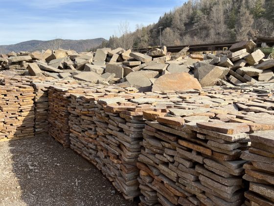 Každý kus porfyru je krásně rovný